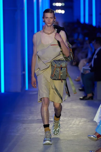 Look 33